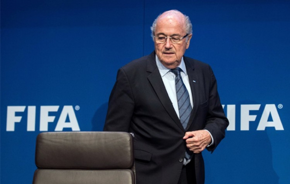 Yozef Blatter FİFA-nın prezidenti postundan istefa verib VİDEO