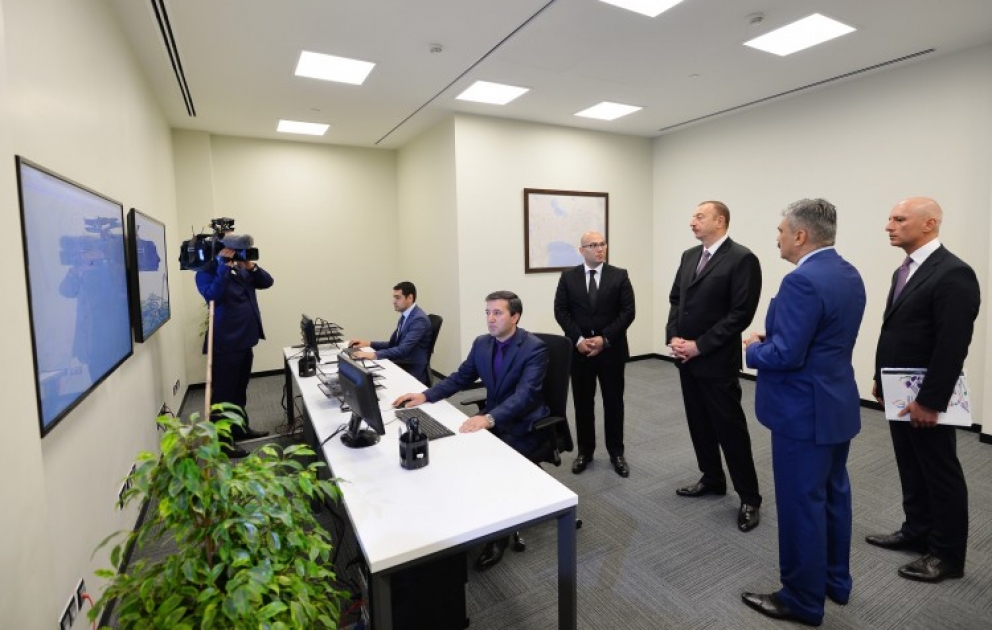 Президент Ильхам Алиев принял участие в открытии автобусного депо и учебного центра для первых Европейских игр ВИДЕО