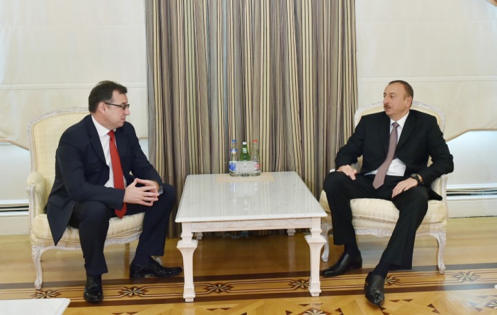 Präsident Ilham Aliyev hat den Botschafter der Republik Moldau in Aserbaidschan im Zusammenhang mit der Beendigung seiner diplomatischen Mission empfangen VIDEO