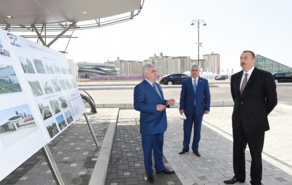 President Ilham Aliyev reviewed a newly-brought electric railcar VIDEO