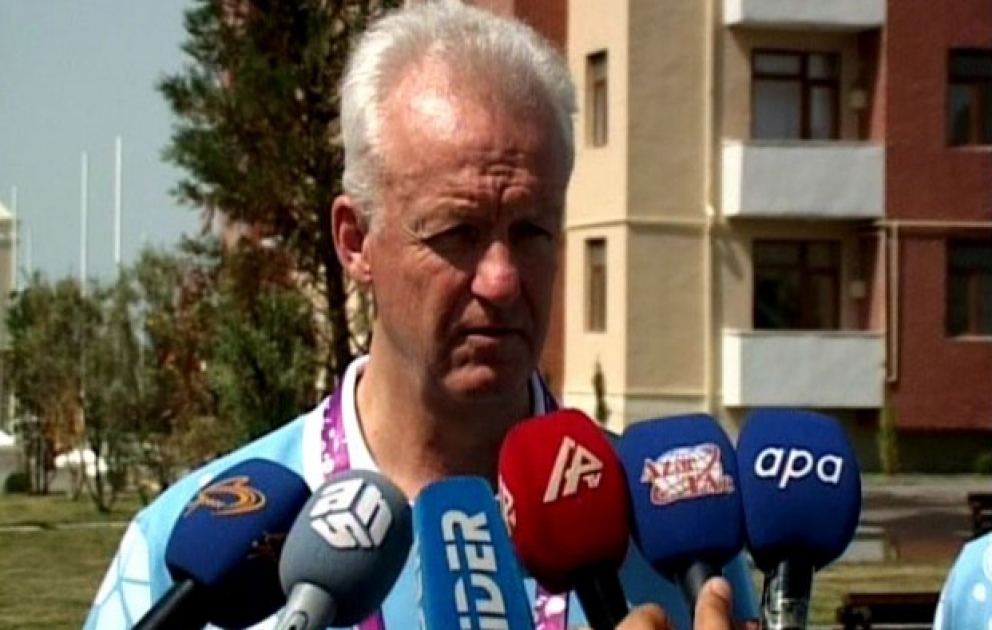 Simon Clegg: Die in Mingachevir für die Teilnehmer der Wettbewerbe geschaffenen Bedingungen sind ebenso besser wie jene in Baku VIDEO