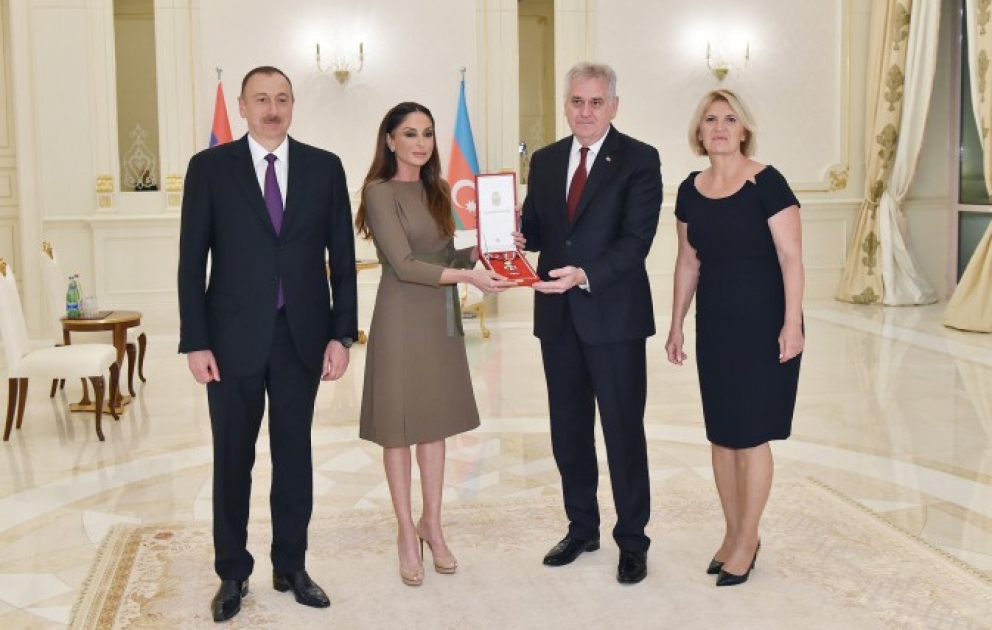 Azərbaycan Prezidenti İlham Əliyev Serbiya Prezidenti Tomislav Nikoliçlə görüşübBirinci xanım Mehriban Əliyevaya Serbiyanın “Sreten” ordeni təqdim edilib VİDEO