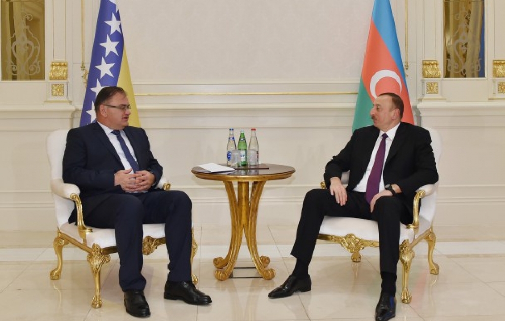 Aserbaidschans Präsident Ilham Aliyev hat den Vorsitzenden des Staatspräsidiums von Bosnien und Herzegowina Mladen Ivanić empfangen VIDEO