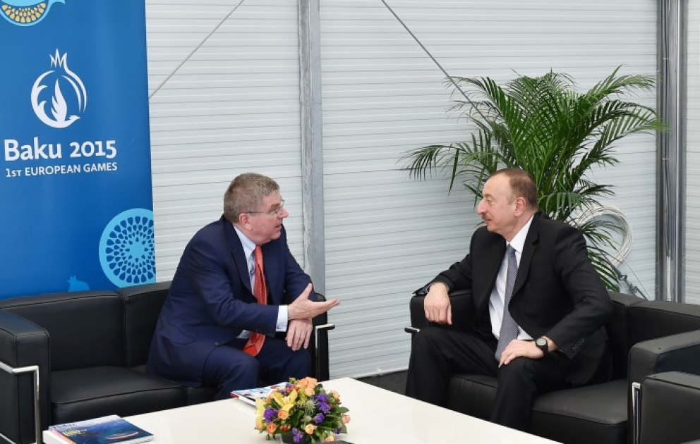 Treffen des aserbaidschanischen Präsidenten Ilham Aliyev mit dem Präsidenten des Internationalen Olympischen Komitees Thomas Bach VIDEO