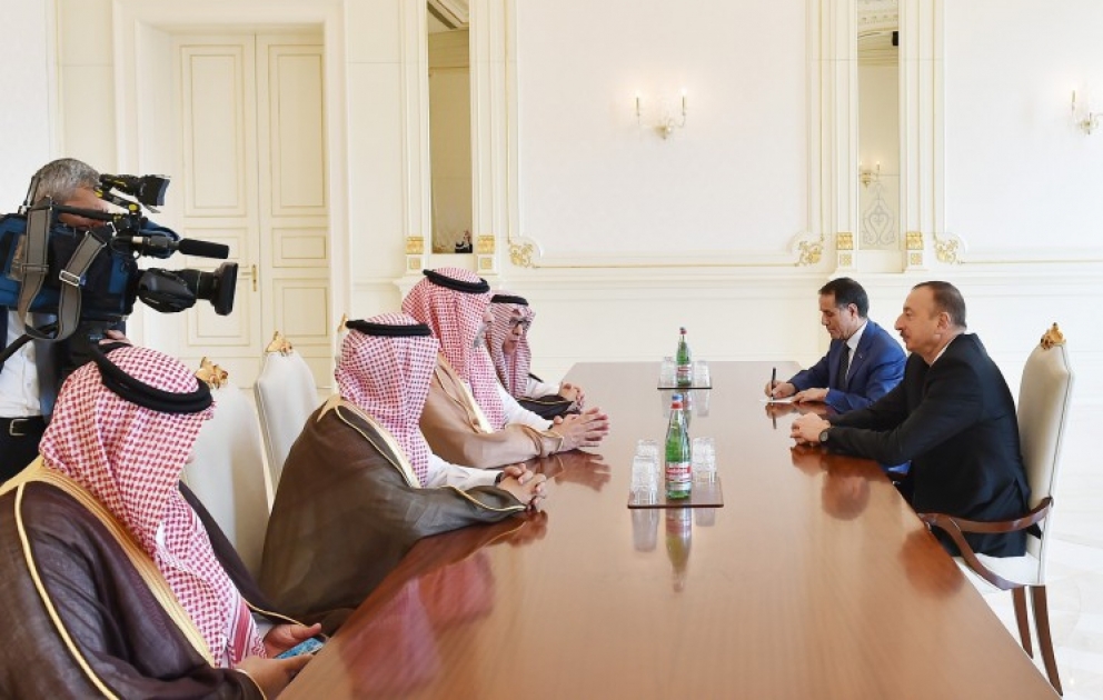 Le président Ilham Aliyev s’est entretenu avec le président de la Fédération sportive de la solidarité islamique VIDEO