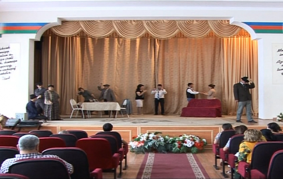 “Taleyin oyunu” tamaşası Qusar Dövlət Ləzgi Dram Teatrının səhnəsində nümayiş olunacaq VİDEO