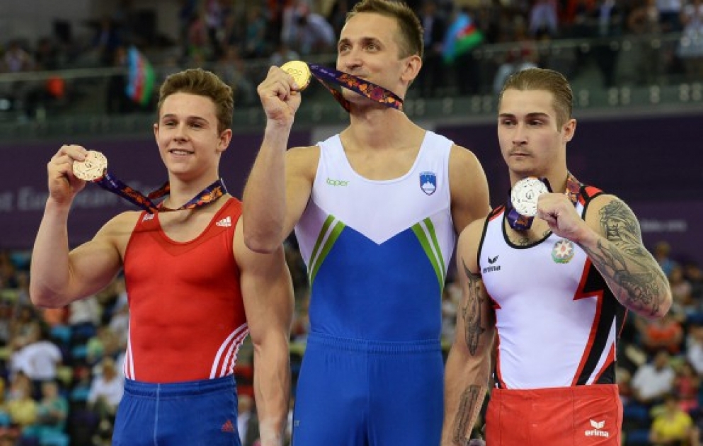 İdman gimnastikasının çoxnövçülük yarışlarında iki hərəkət üzrə qaliblər mükafatlandırılıb VİDEO
