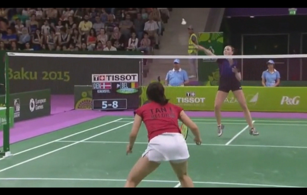 Badminton yarışlarında kişilər və qadınlar arasında fərdi yarışların final mərhələsi keçirilir VİDEO