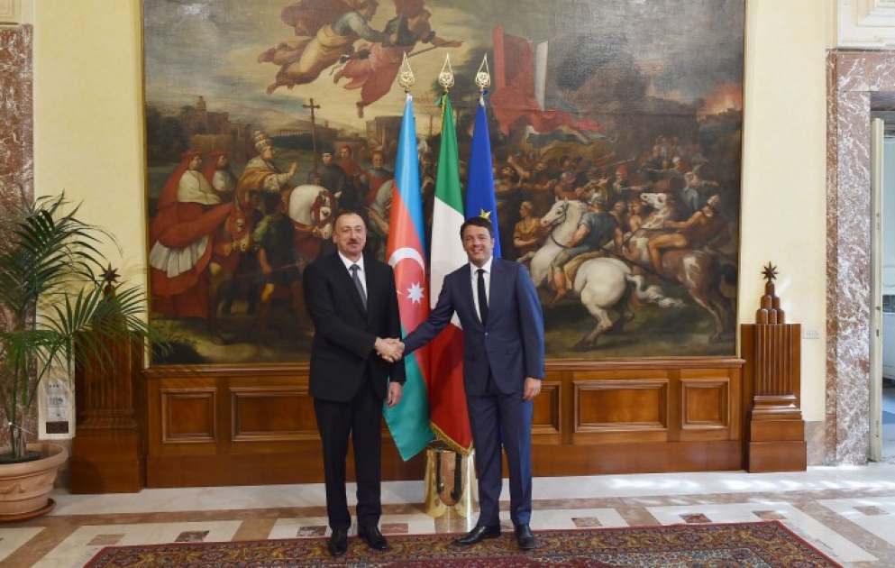 Treffen des Präsidenten von Aserbaidschan Ilham Aliyev mit dem Ministerpräsidenten von Italien Matteo Renzi in einem erweiterten Format VIDEO