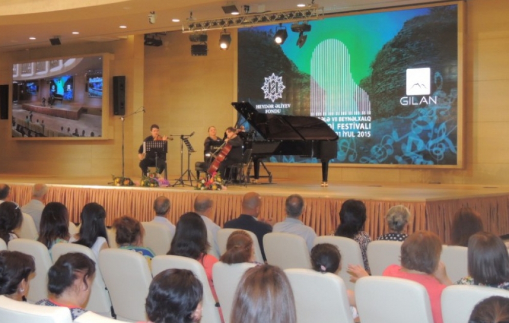 ABŞ, İngiltərə, Rusiya və Ukrayna musiqiçiləri Qəbələ VII Beynəlxalq Musiqi Festivalında uğurla çıxış ediblər VİDEO