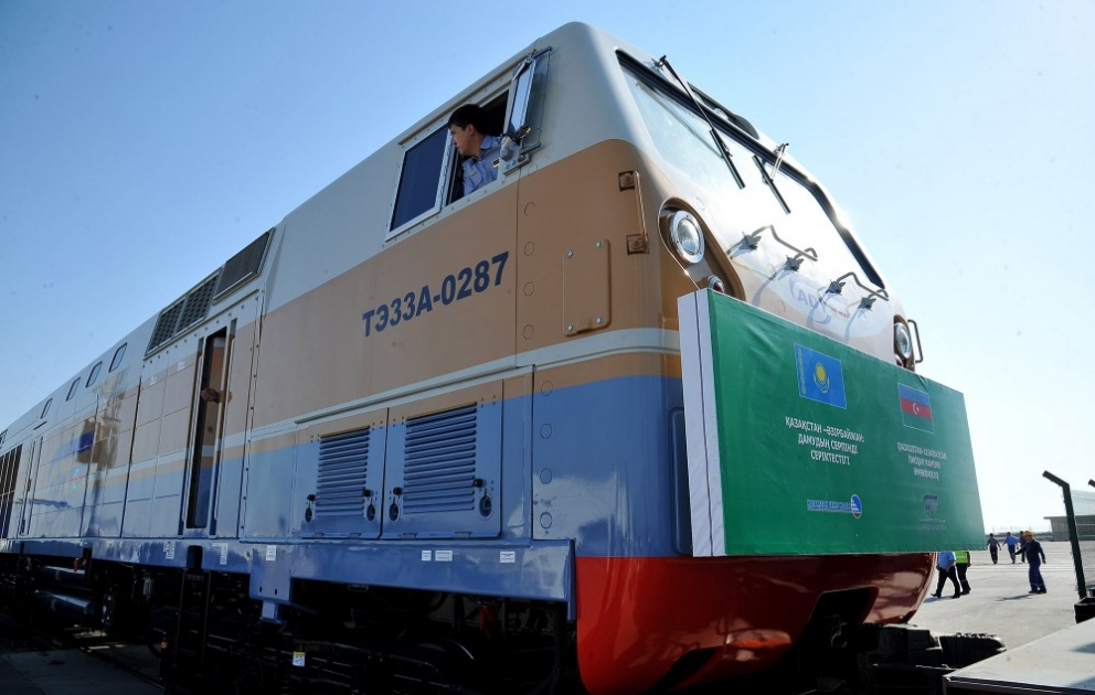 Le train Nomand ekspress, premier conteneur test, est arrivé à Bakou VIDEO