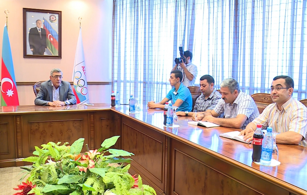 Milli Olimpiya Komitəsində atletika üzrə Avropa rekordçusu ilə görüş keçirilib VİDEO
