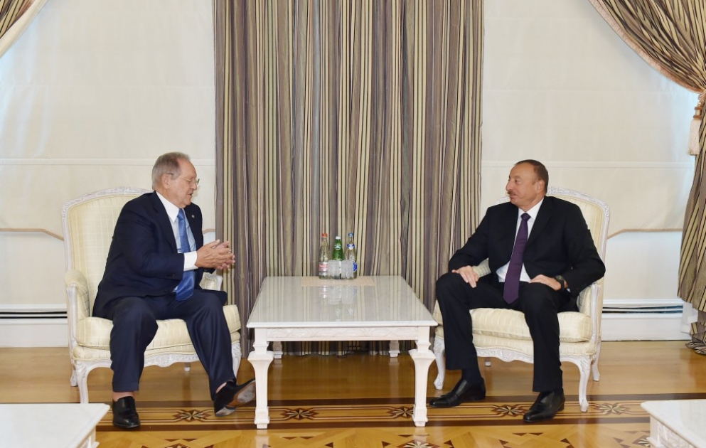 Aserbaidschans Präsident Ilham Aliyev hat den Präsidenten und Generaldirektor des Internationalen Schießsportverbands empfangen VIDEO