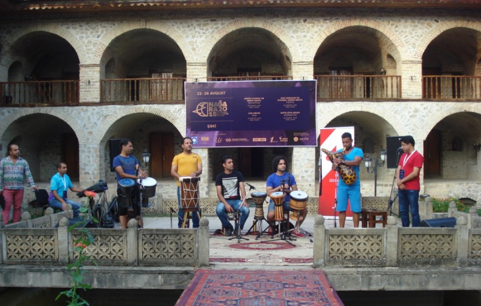 İranın “Lian” folklor qrupu Şəkidə musiqisevərlər üçün ustad dərsi keçib VİDEO