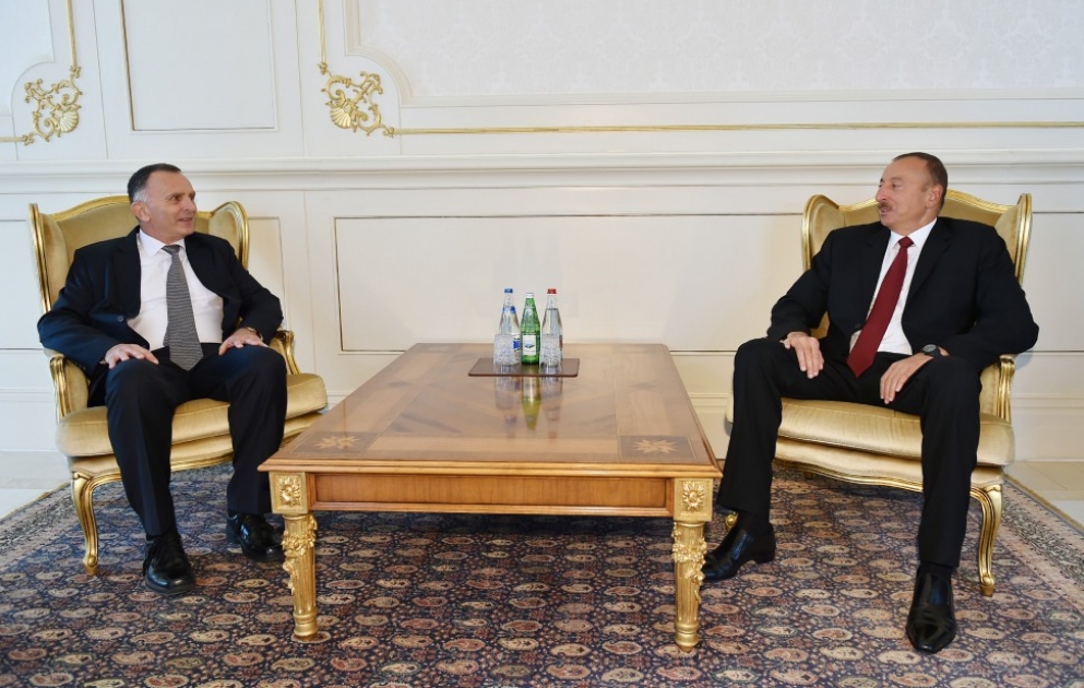 President Ilham Aliyev received the credentials of the newly-appointed Ambassador of Israel VIDEO