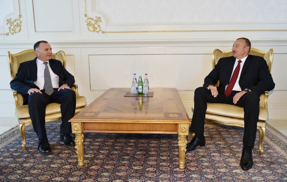 Entretien du président Ilham Aliyev avec le nouvel ambassadeur d'Israël en Azerbaïdjan VIDEO