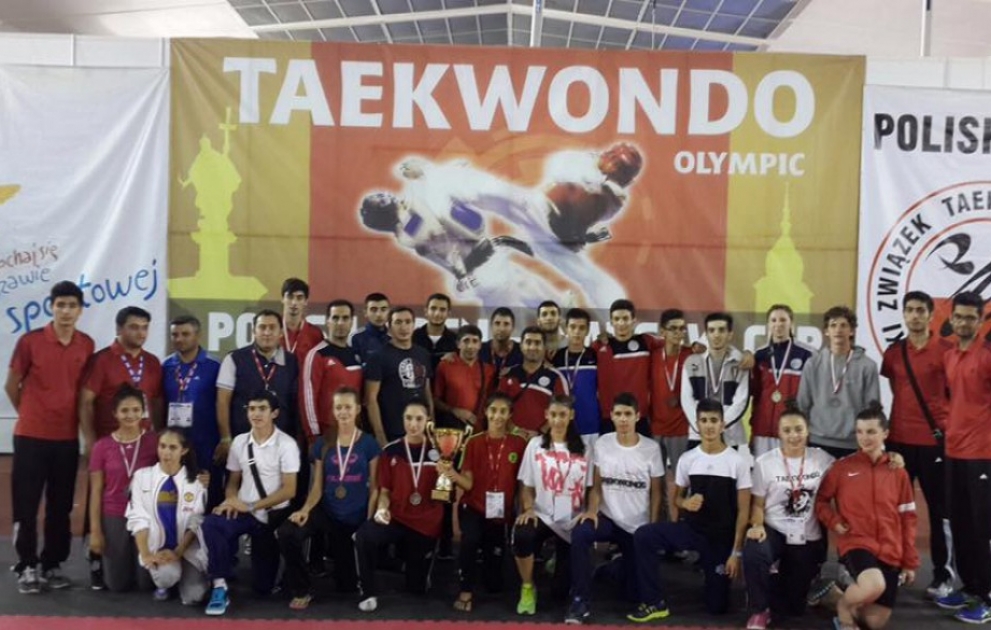 Taekvondo üzrə böyüklərdən və gənclərdən ibarət milli komandamız Polşada keçirilən beynəlxalq turnirdə ümumilikdə 16 medal qazanıb VİDEO