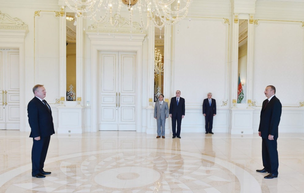 President Ilham Aliyev received the credentials of the incoming Ambassador of Belarus VIDEO