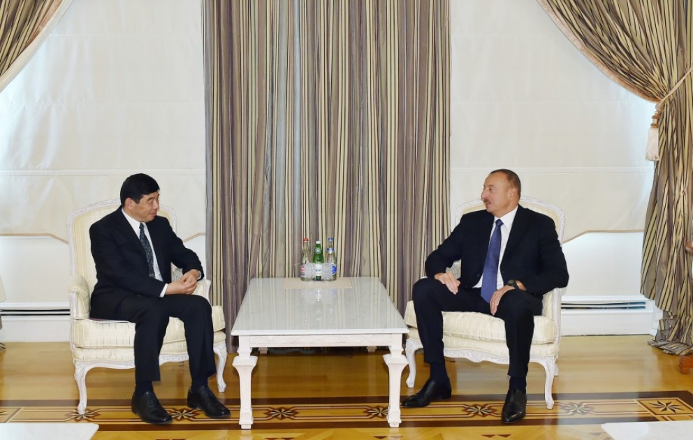 Aserbaidschans Präsident Ilham Aliyev hat den Generalsekretär der Weltzollorganisation empfangen VIDEO