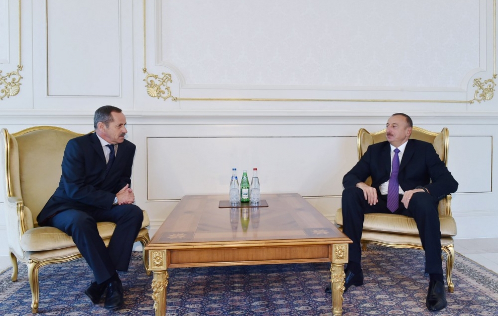 Prezident İlham Əliyev İsveçrənin Azərbaycandakı səfirini qəbul edib VİDEO