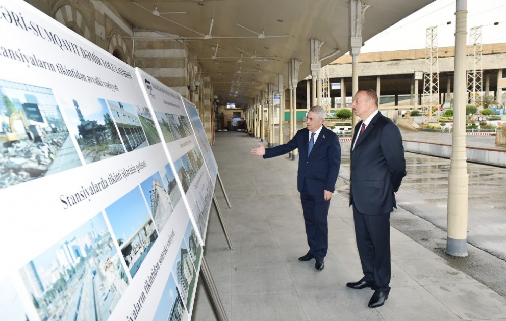 Azərbaycan Prezidenti İlham Əliyev Bakı-Sumqayıt marşrutu ilə hərəkət edən ilk sərnişin qatarının yola salınması mərasimində iştirak edib VİDEO