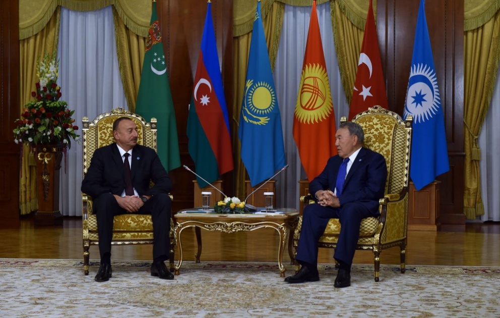 Treffen von Aserbaidschans Präsident Ilham Aliyev mit dem Präsidenten von Kasachstan Nursultan Nasarbajew VIDEO