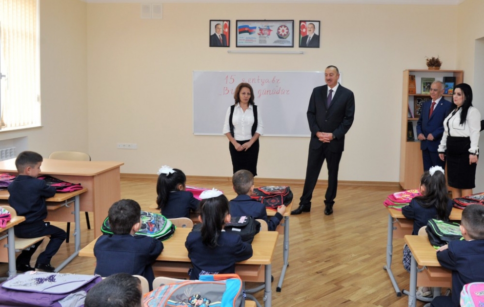 Prezident İlham Əliyev Sabunçu rayonunda əsaslı şəkildə yenidən qurulan 148 nömrəli tam orta məktəbin açılışında iştirak edib VİDEO