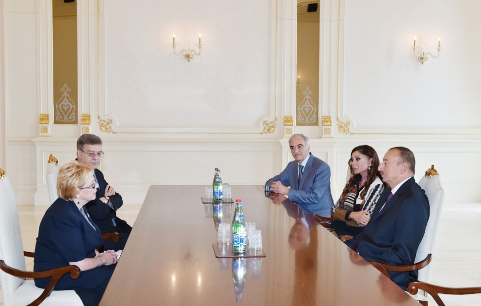 Präsident Ilham Aliyev hat russische Gesundheitsministerin empfangen VIDEO
