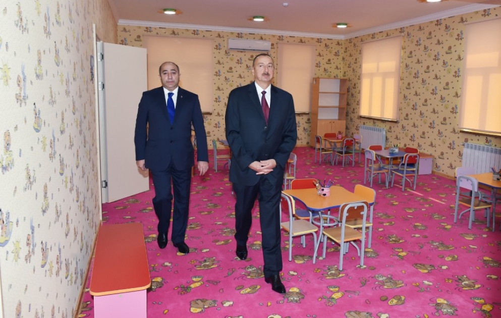 Prezident İlham Əliyev Kürdəmirdə körpələr evi-uşaq bağçasının açılışını edib VİDEO
