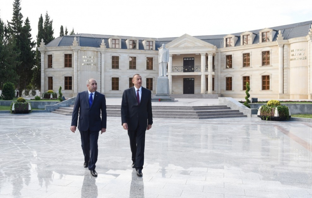 Le président azerbaïdjanais Ilham Aliyev se rend en visite à Kurdemir VIDEO
