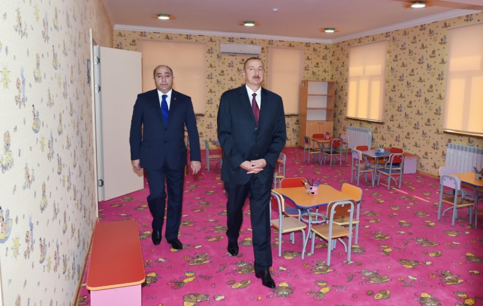 Le président Ilham Aliyev a inauguré une maternelle à Kurdemir VIDEO