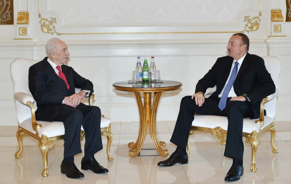 Le président Ilham Aliyev s'est entretenu avec l'ancien chef d'Etat israélien Shimon Peres VIDEO