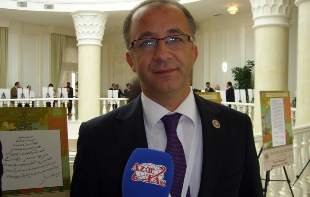 Ugur Unal : Les archives ottomanes regroupent des documents représentant les actes criminels perpétrés par les Arméniens contre la population musulmane à Gandja VIDEO
