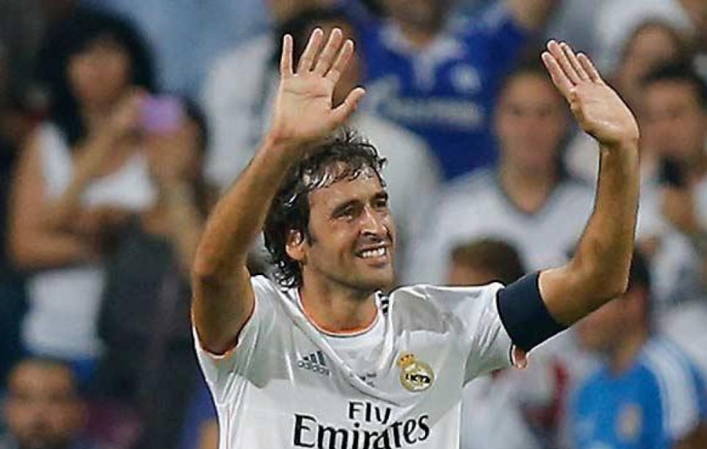 Raul Qonzales futbolçu karyerasını başa vurur VİDEO