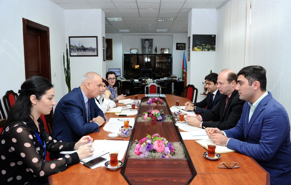 Austrian Ambassador hails the role of social media as he meets AZERTAC chief VIDEO