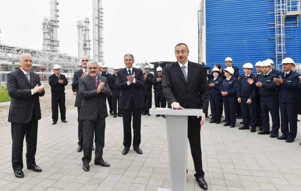Präsident Ilham Aliyev setzt neue Anlagen im Ethylen und Polyethylenwerk in Sumgait in Betrieb VIDEO