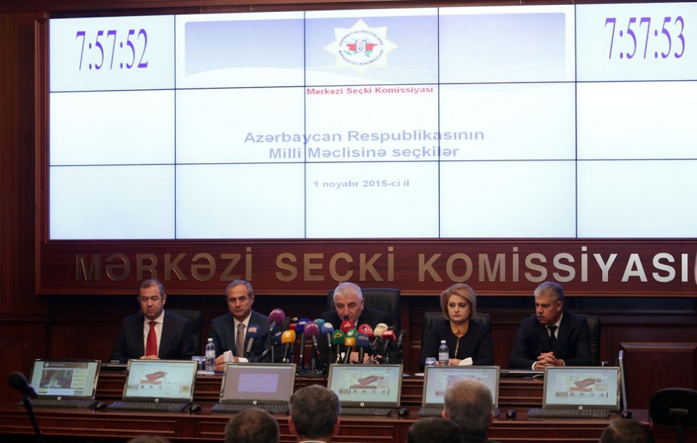 Azərbaycanda parlament seçkiləri vaxtında başlayıb VİDEO