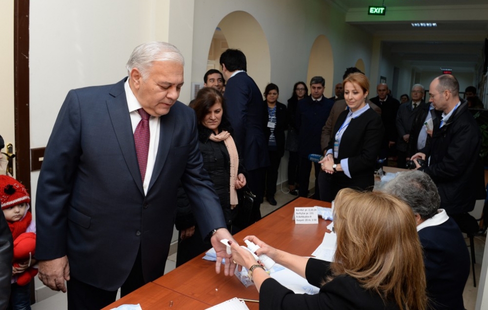 Azerbaijan`s Parliament Speaker casts his vote VIDEO