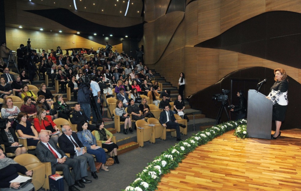 “Azərbaycan ailəsi-2015” film festivalının qalibləri mükafatlandırılıblar VİDEO