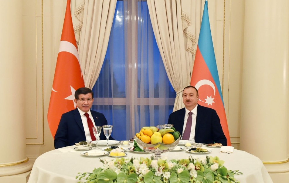 Dinner reception was hosted on behalf of President Ilham Aliyev in honor of Turkish Prime Minister Ahmet Davutoglu VIDEO