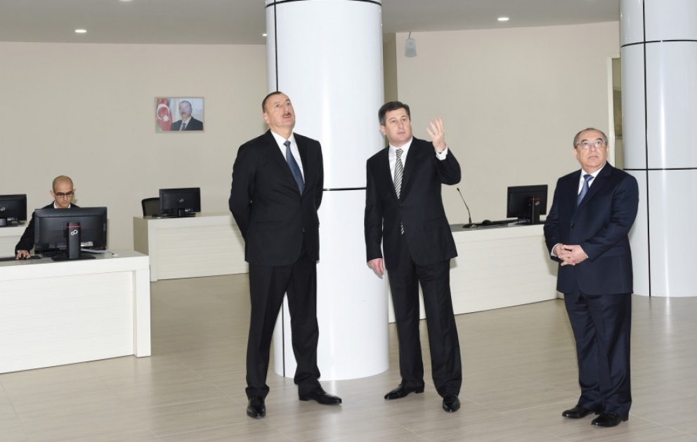 Präsident Ilham Aliyev nimmt an der Eröffnung eines neuen Zentrums des Staatlichen Komitees für Eigentumsfragen teil VIDEO