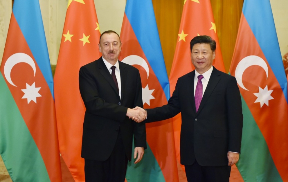 Offizieller Empfang des Präsidenten von Aserbaidschan Ilham Aliyev in Peking VIDEO