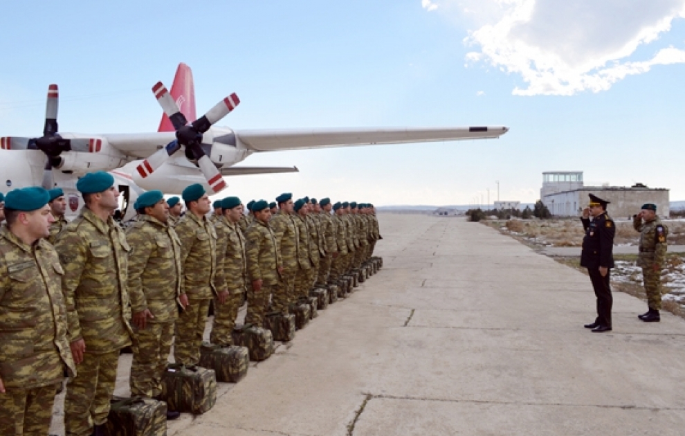 Aserbaidschanische Friedenstruppe begeben sich auf den Weg nach Afghanistan VIDEO