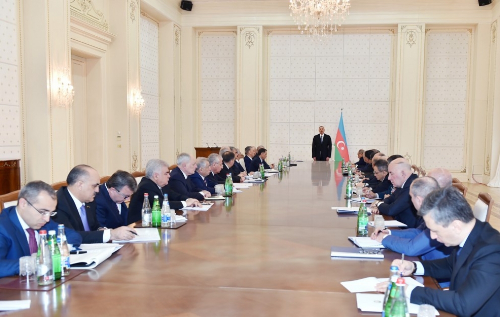 Le Conseil des Ministres tient sa réunion sous la présidence du président azerbaïdjanais Ilham Aliyev VIDEO