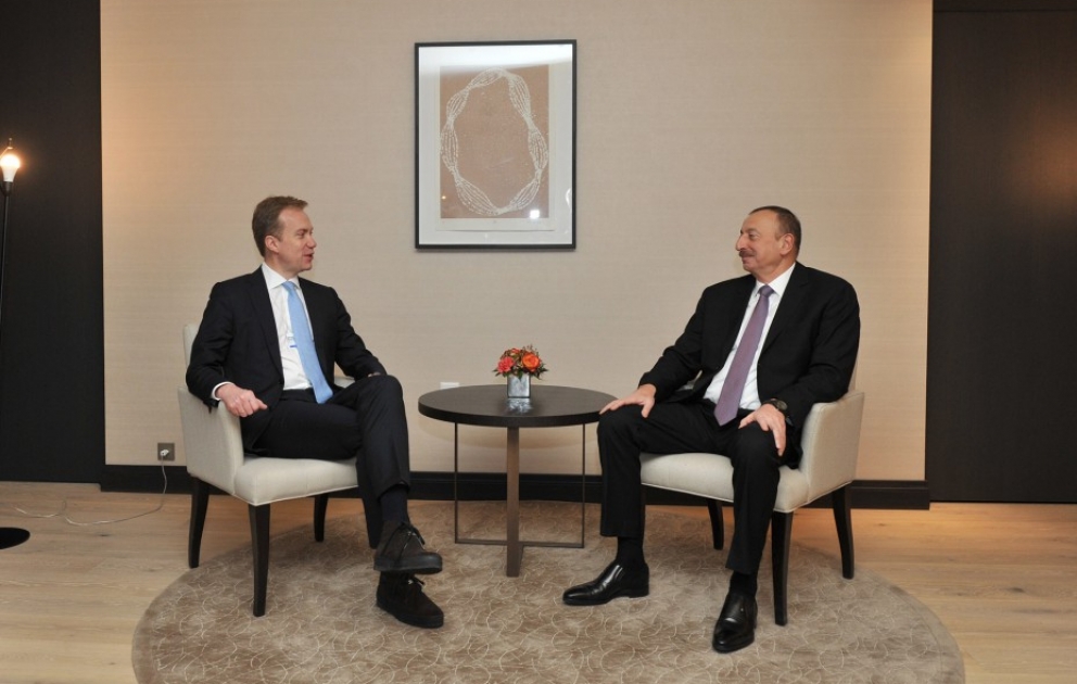 Treffen von Aserbaidschans Präsident Ilham Aliyev mit Außenminister von Norwegen VIDEO