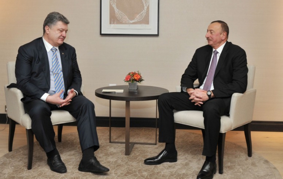 Treffen von Aserbaidschans Präsident Ilham Aliyev mit Präsident von Ukraine Petro Poroschenko VIDEO