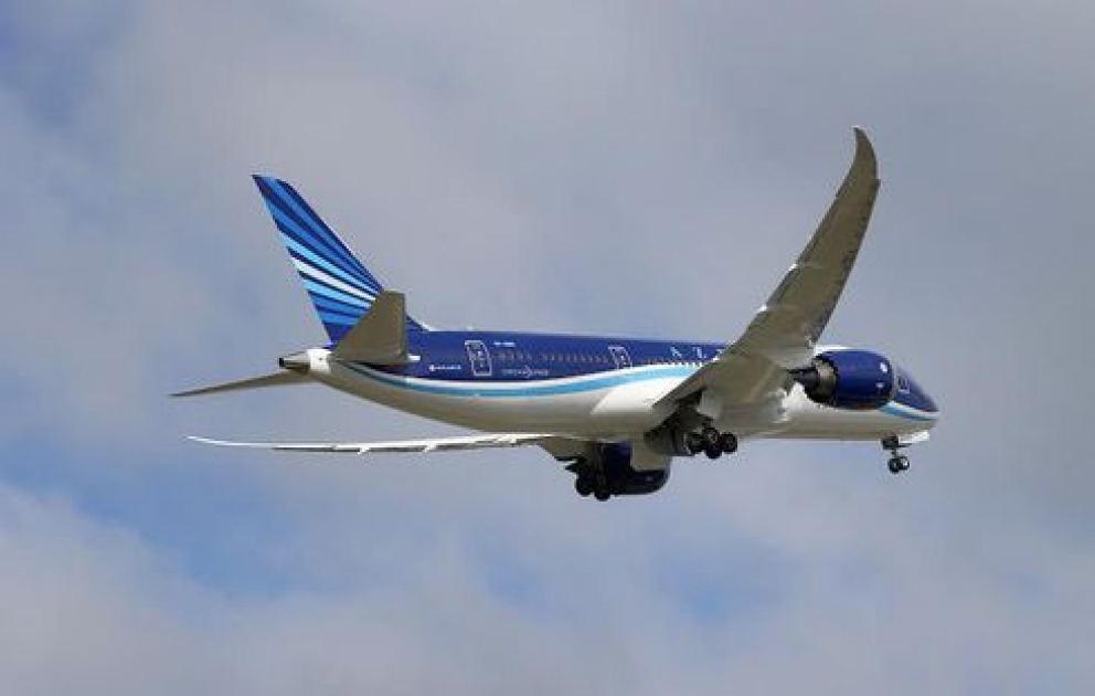 AZAL Bakı-Aktau aviareysini təxirə salıb VİDEO