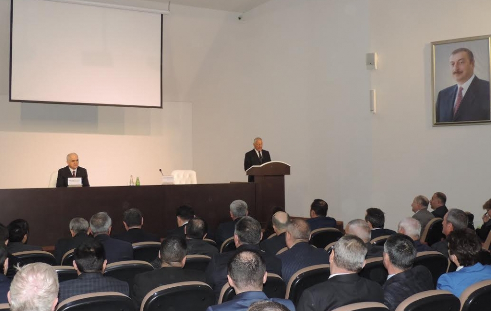 İqtisadiyyat naziri Xaçmazda ictimaiyyət nümayəndələri ilə görüşüb VİDEO