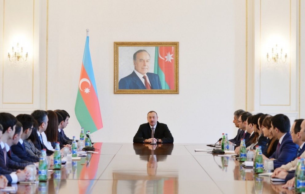 President Ilham Aliyev met with a group of Azerbaijani youth VIDEO