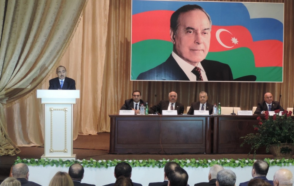 Assistent von Aserbaidschans Präsident, Ali Hasanov, trifft sich mit Vertretern der Öffentlichkeit von Guba Region VIDEO